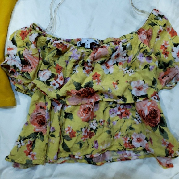 Two gorgeous feminine, yet sexy Women's shirts! - Picture 3 of 8